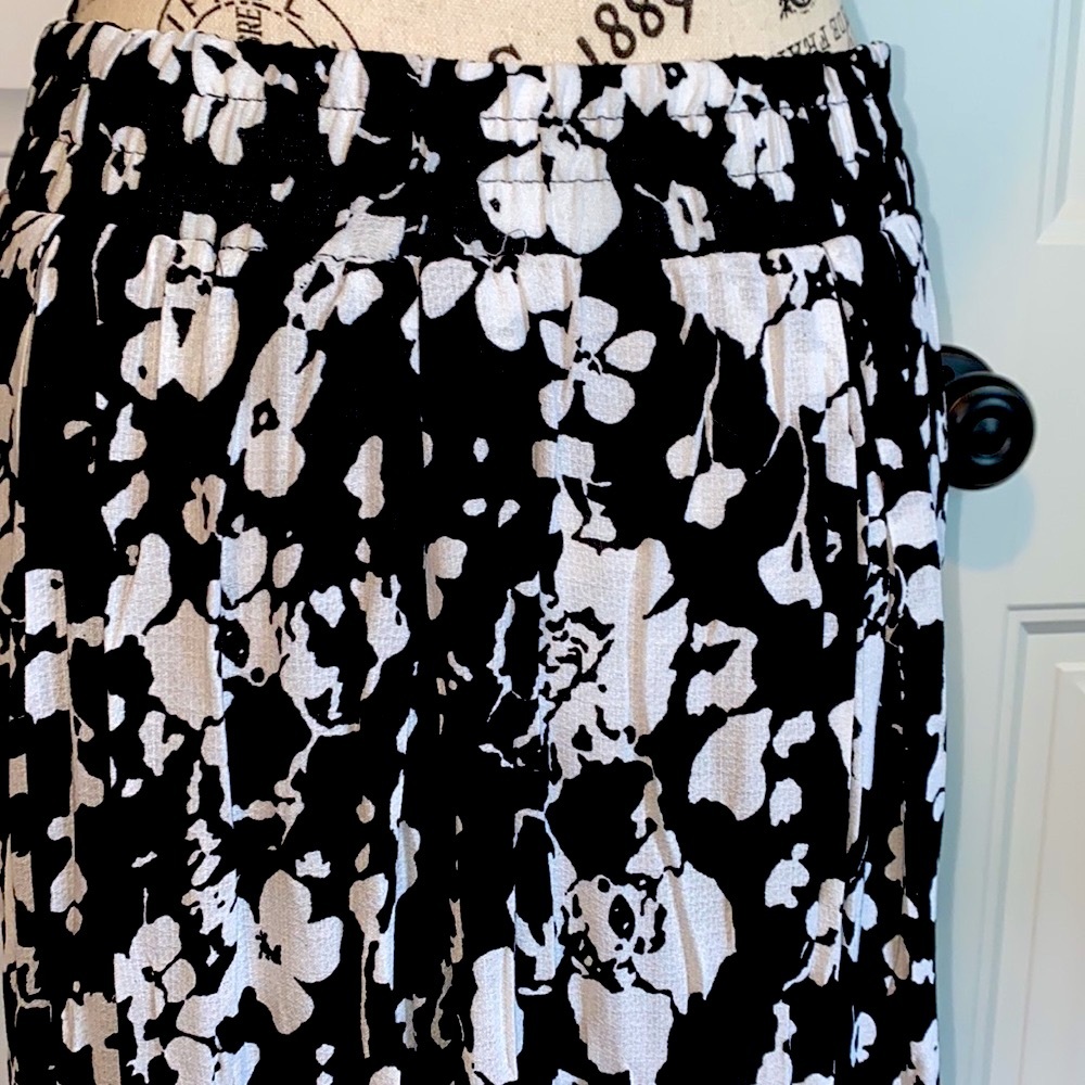 Cynthia Rowley Floral Skirt - Picture 4 of 7